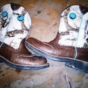 Ariat boots size 7.5